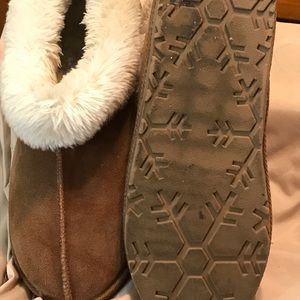 Like Ughs Indoor out door